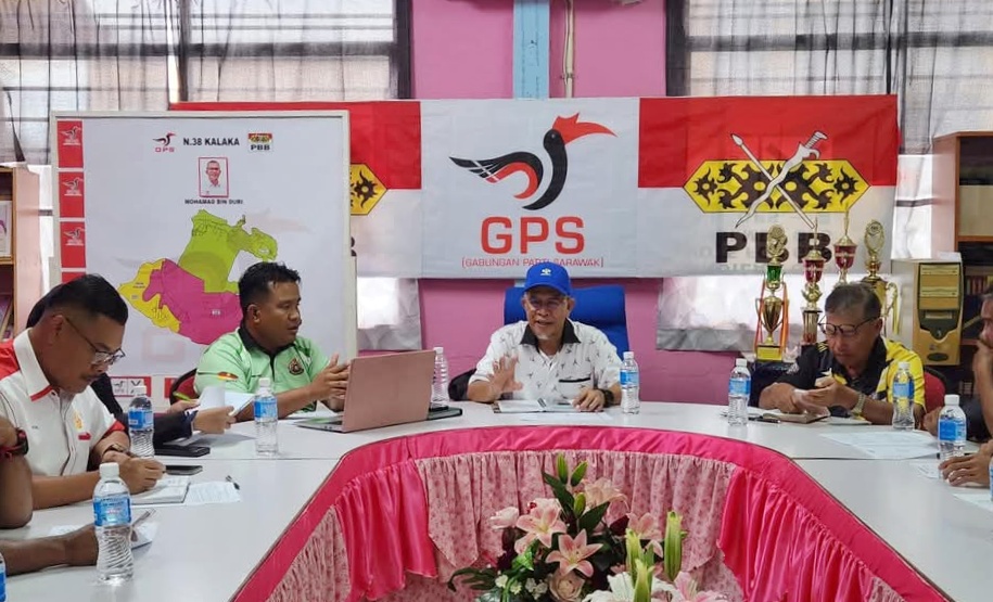 Acara lumba perahu Gaya Sambas pertama di Sarawak